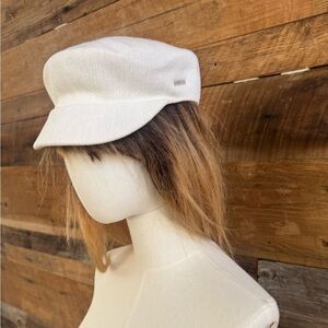The Kangol Heritage Men's Bamboo Blend Mau Fisherman-Style Cap in off white sz S